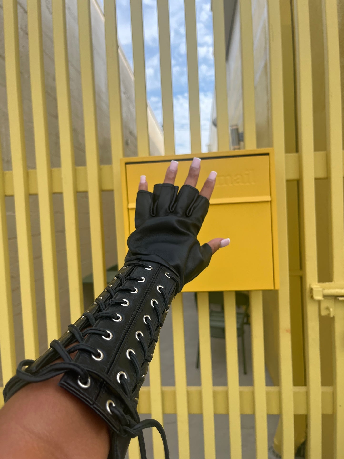 Yon gloves