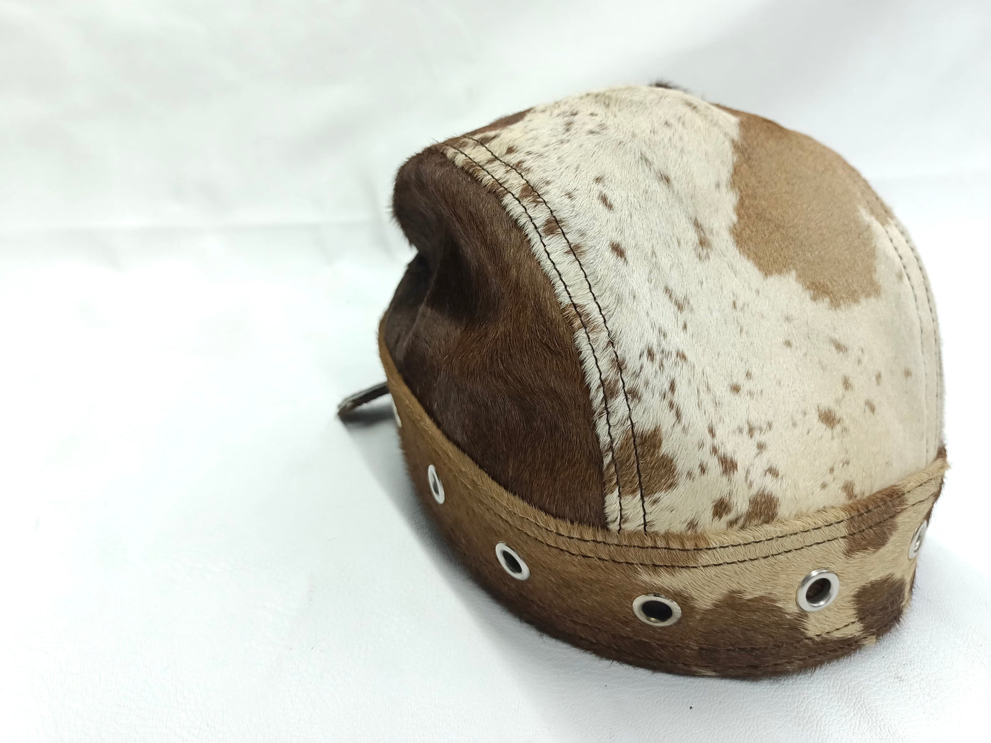 Cowhide Insho scarf hat